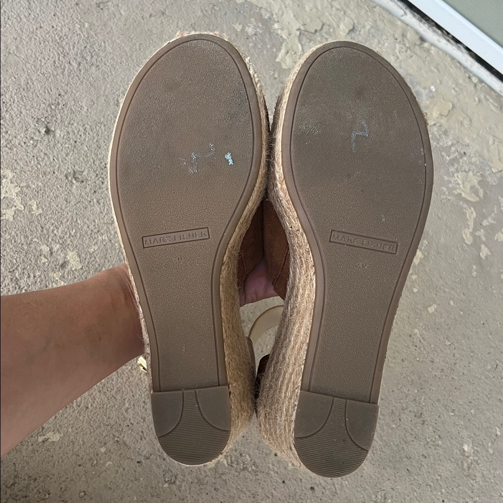 Worn once Marc Fisher brown and Cream sandals - Picture 13 of 16